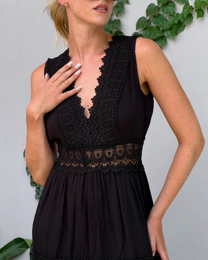 Aurélie™ | Elegant sommarklänning i spets med V-ringning