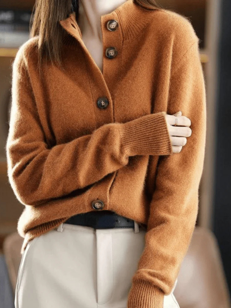 Marianne™ | Elegant kofta med knappar